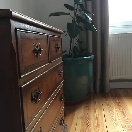 Apartment West *