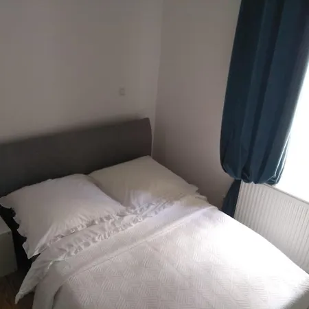 West * 슈투트가르트